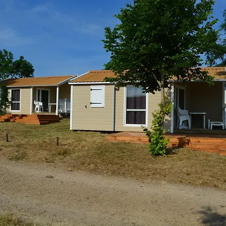 Feriepark Val Georges Saint-Georges-de-Luzençon