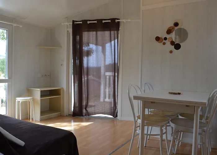 Aldeamento Turístico Val Georges Saint-Georges-de-Luzençon