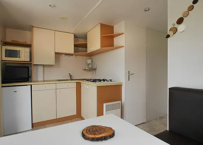 Aldeamento Turístico Val Georges Saint-Georges-de-Luzençon